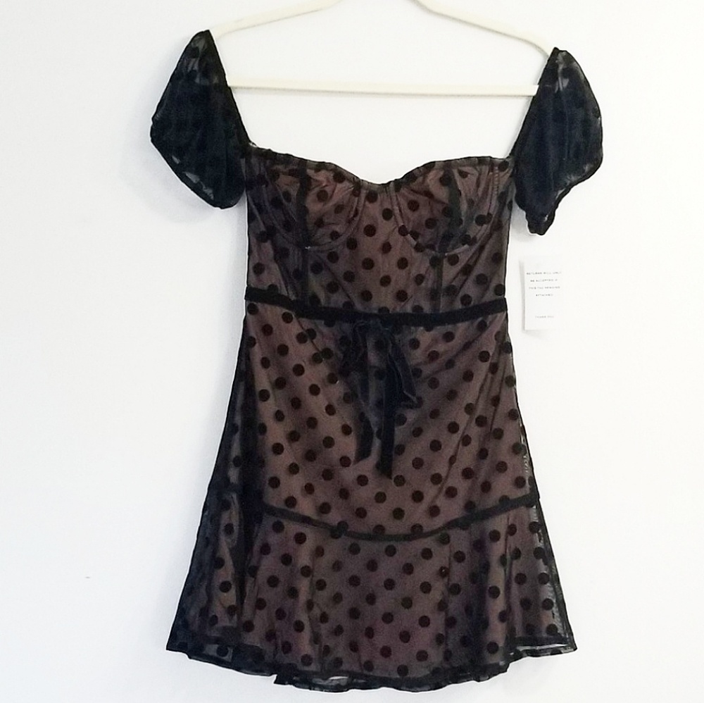 🍒NWT🍒 FL&L POLKA DOT STRAPLESS DRESS